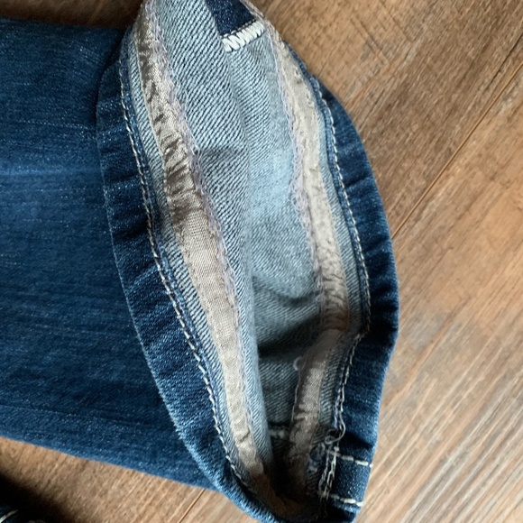 Miss Me-Bootcut Stretch Denim Jeans Rhinestones size 26 but fit like 24/25 - Picture 4 of 13